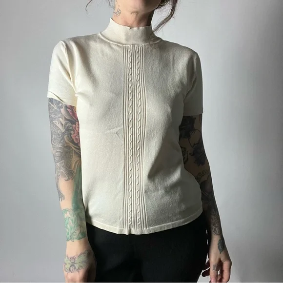 NWT VINTAGE Silk Blend Mock Neck Cream Short Sleeve Sweater Womens Small - Picture 2 of 6